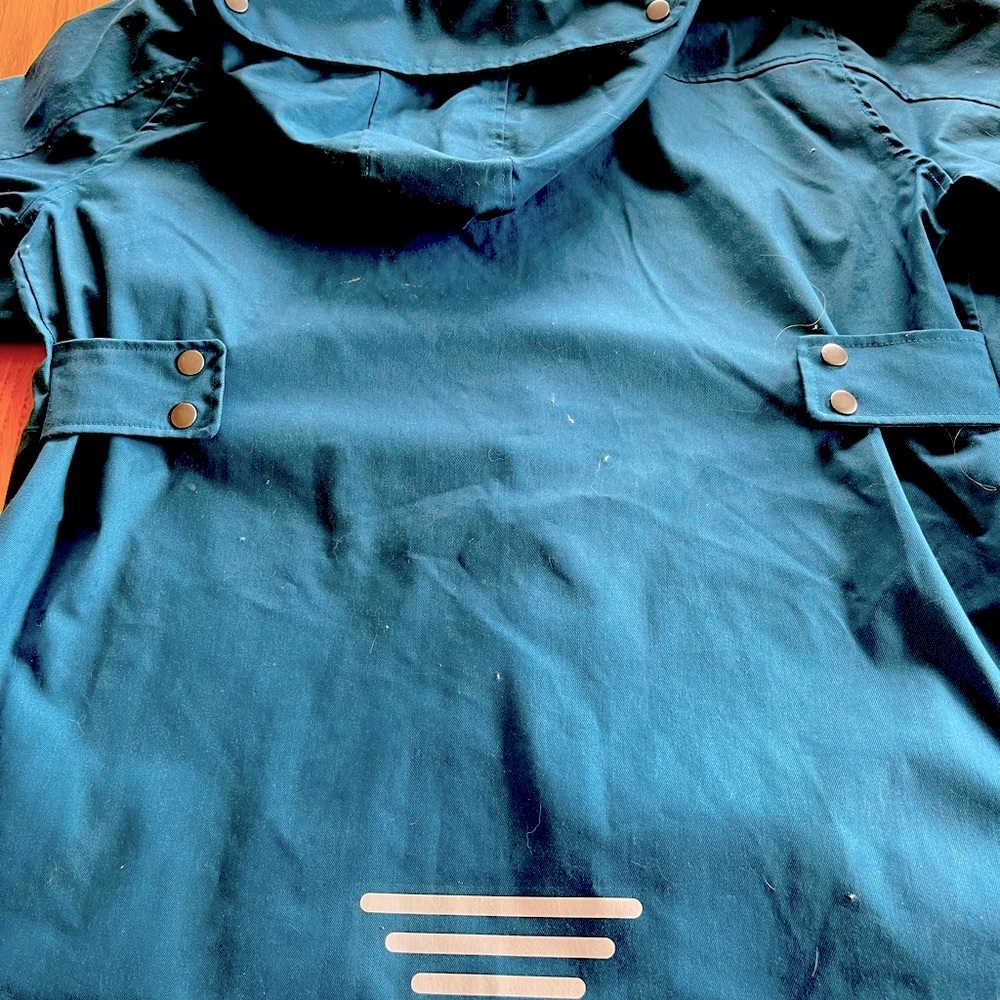 CAT ( Caterpillar ) Women’s winter hooded coat. Teal color, thumb hole as seen - Picture 3 of 12